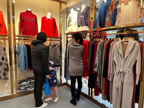 银发经济加速崛起中老年服装市场迎来新蓝海