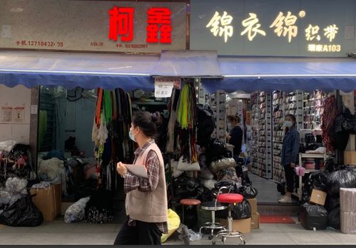 广东就业市场新景象 服装厂老板排队等工人挑选，零工月入可达上万